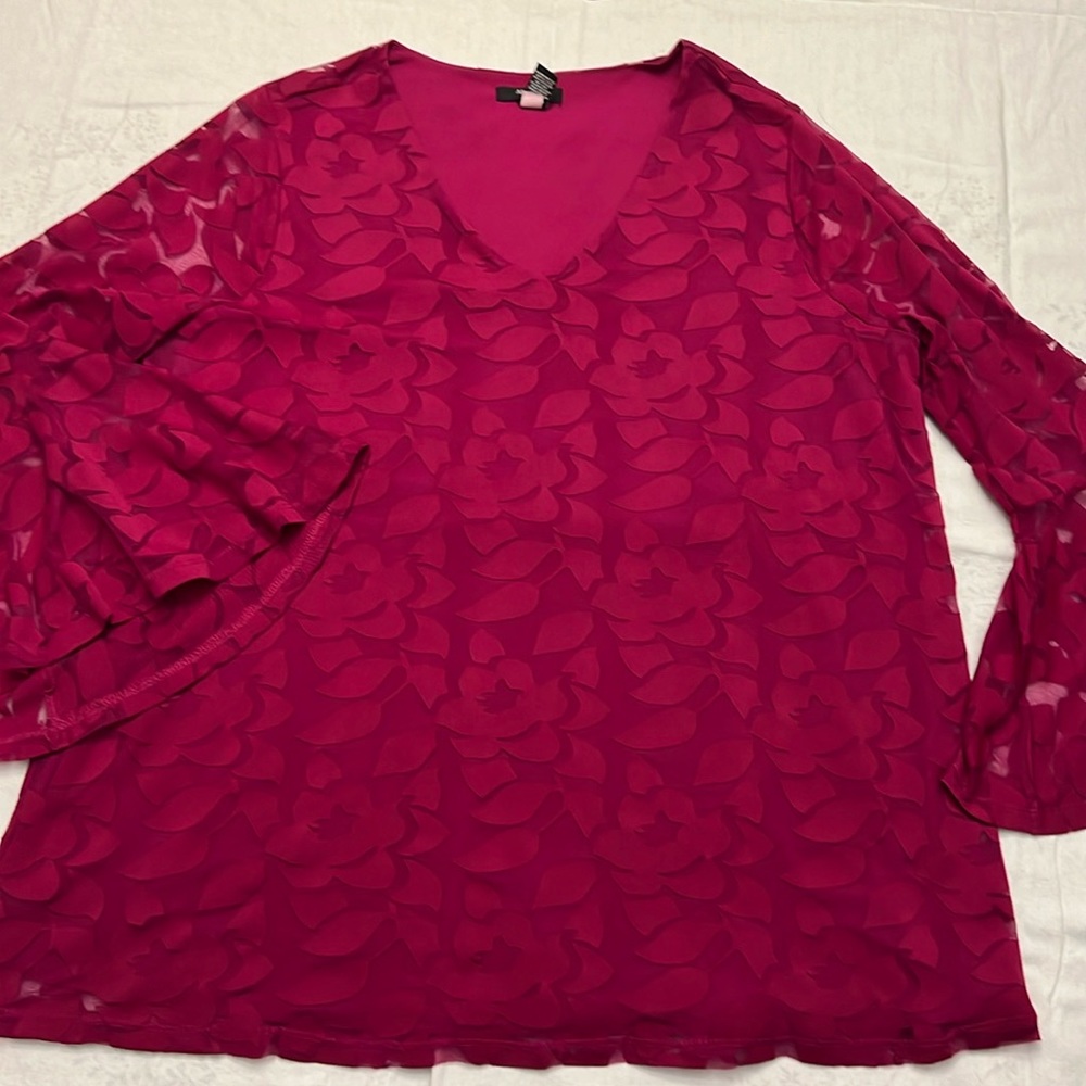 Alfani Blouse. Size 1X. Raspberry color.